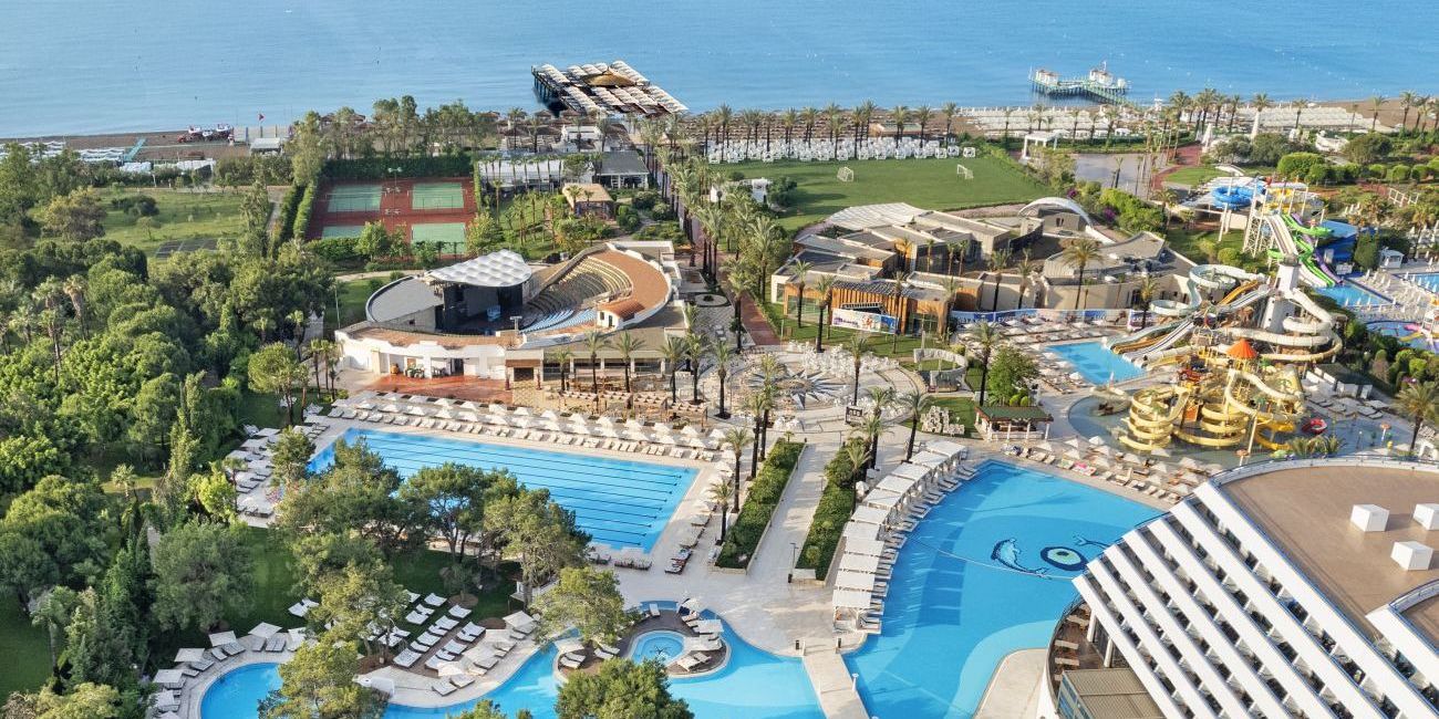 Hotel Titanic Deluxe Lara 5*  Antalya - Lara 