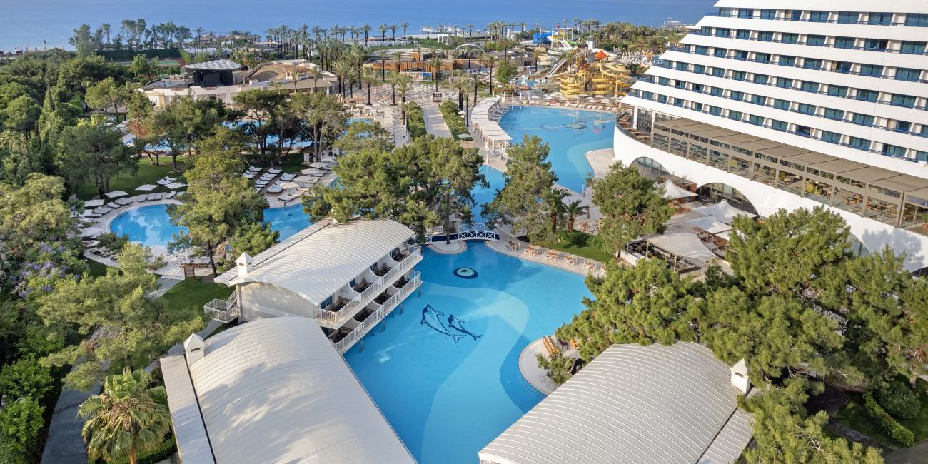 Hotel Titanic Deluxe Lara 5*  Antalya - Lara 