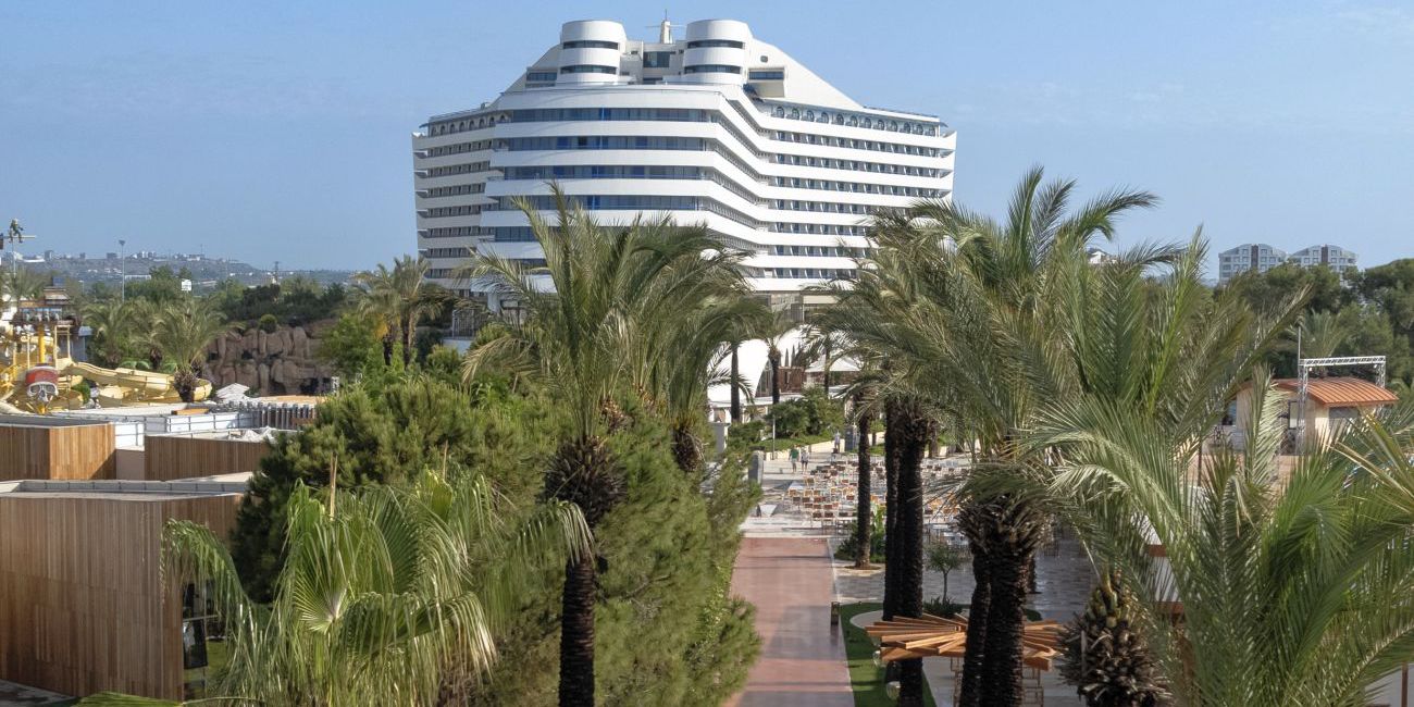 Hotel Titanic Deluxe Lara 5*  Antalya - Lara 