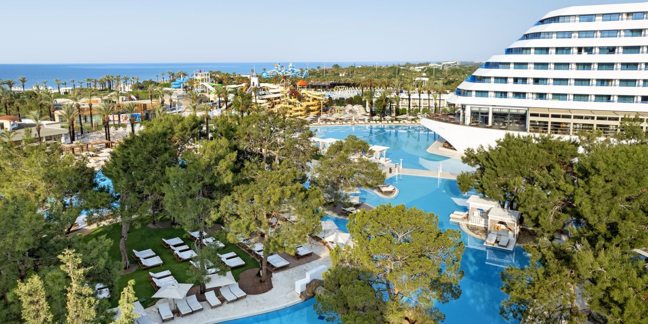 Hotel Titanic Deluxe Lara 5*  Antalya - Lara 