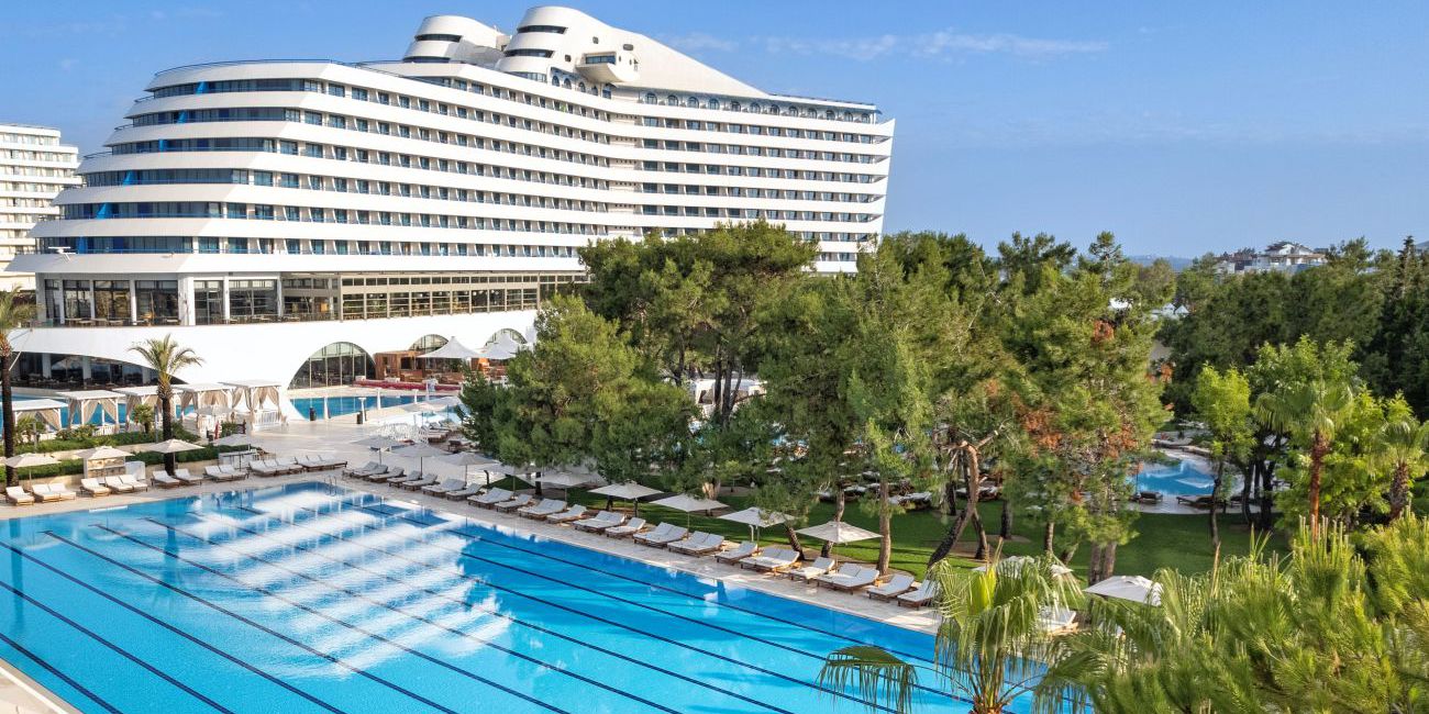 Hotel Titanic Deluxe Lara 5*  Antalya - Lara 