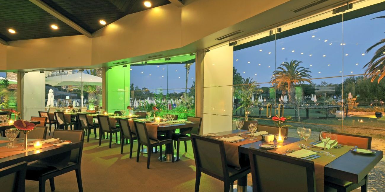 Hotel Tivoli Marina Vilamoura 5*  Algarve 