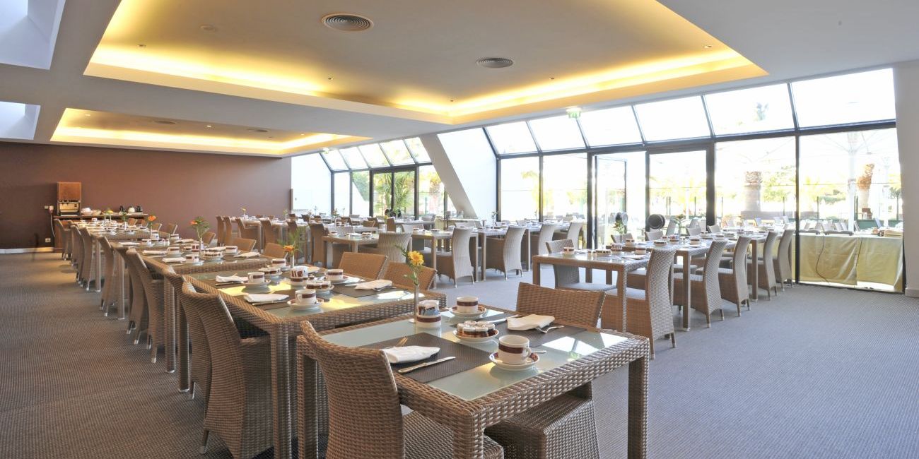 Hotel Tivoli Marina Vilamoura 5*  Algarve 