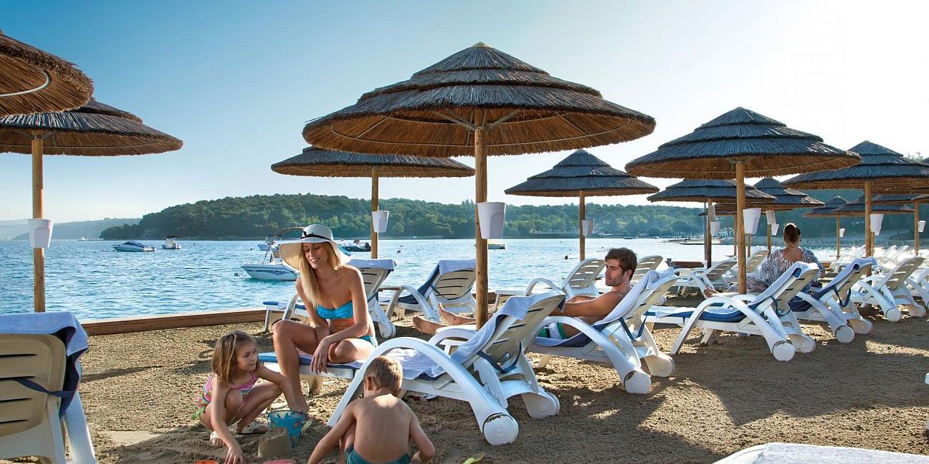 Hotel Valamar Club Tamaris 4*  Porec 