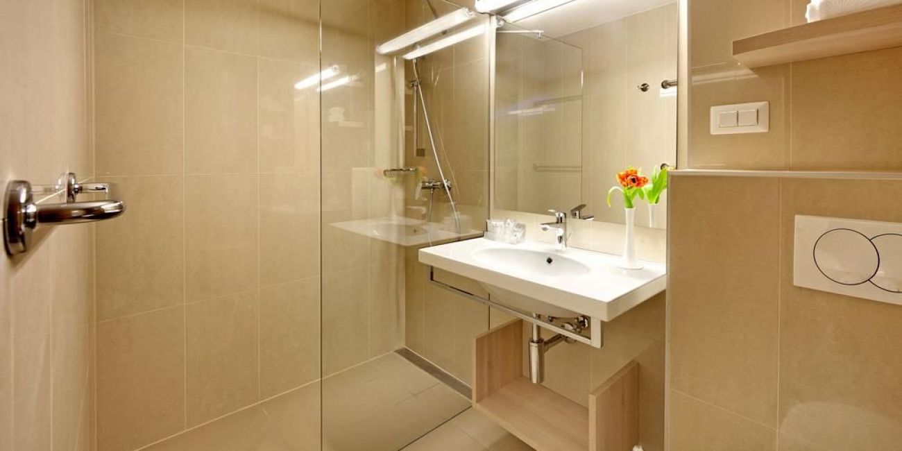 Hotel Valamar Club Tamaris 4*  Porec 