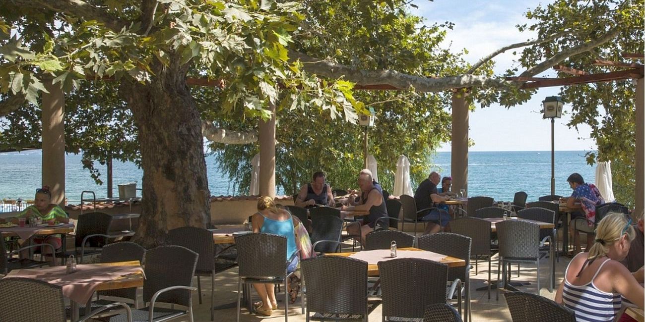 Hotel Vemara Beach (fost Kaliakra Palace) 4*  Nisipurile de Aur 