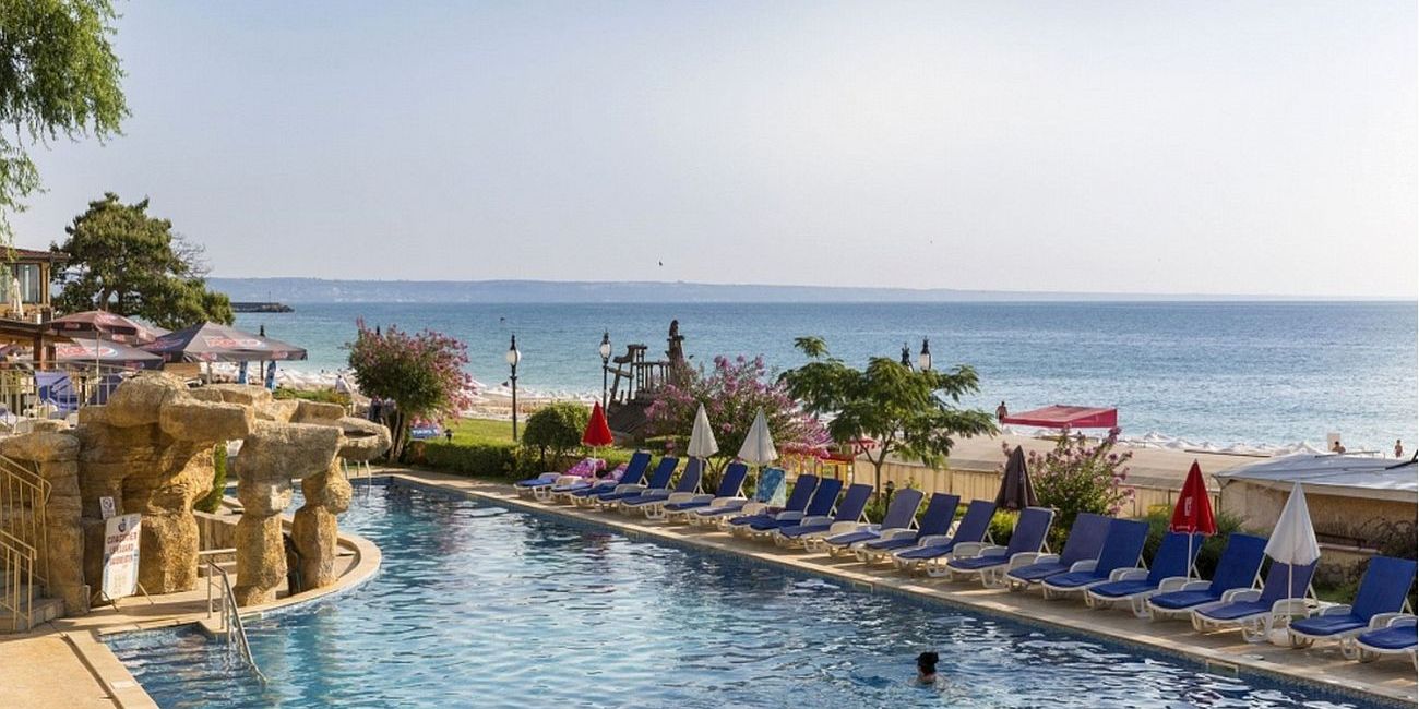 Hotel Vemara Beach (fost Kaliakra Palace) 4*  Nisipurile de Aur 