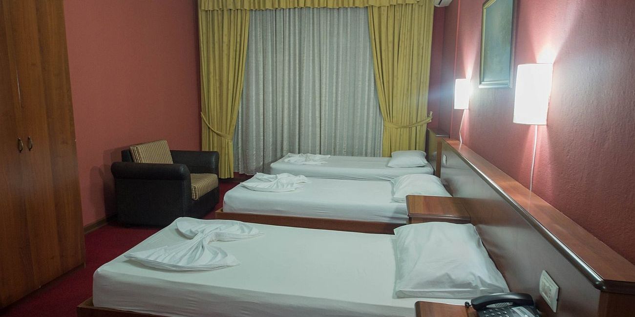 Hotel Vivas 4* Durres 