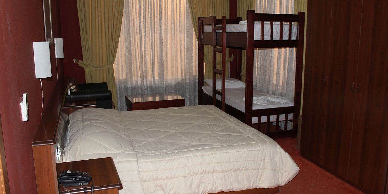 Hotel Vivas 4* Durres 