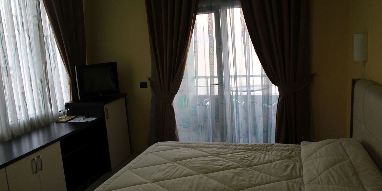 Hotel Vivas 4* Durres 