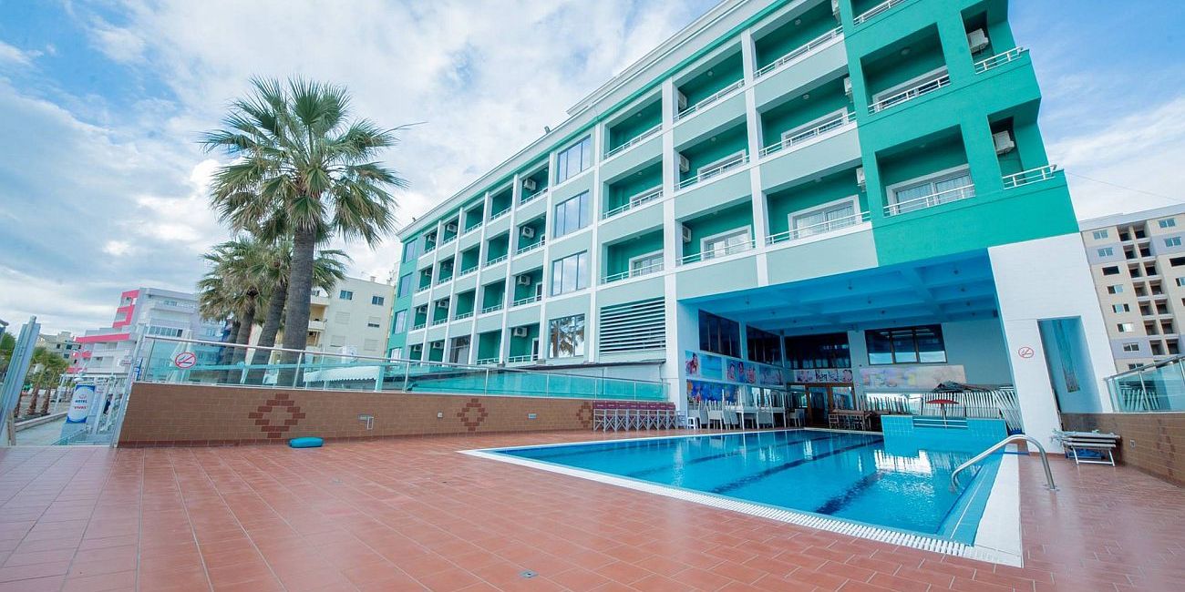 Hotel Vivas 4* Durres 