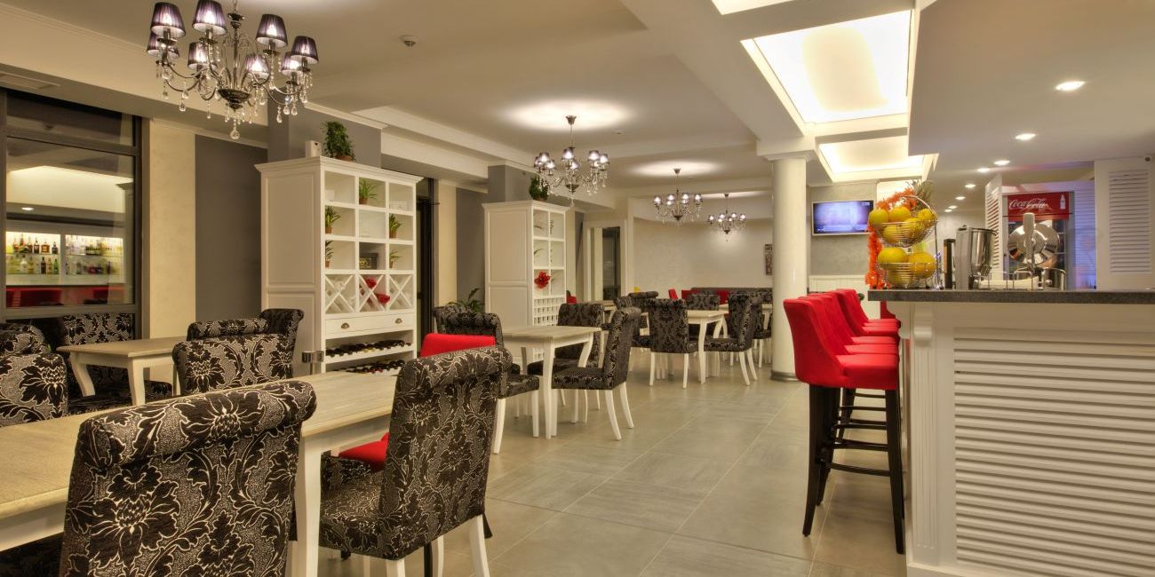 Hotel White Rock Castle 4*  Balchik 