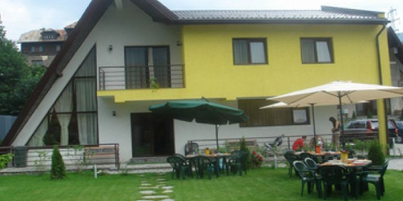 Izvorul cu Pastravi Complex 3* Poiana Tapului 