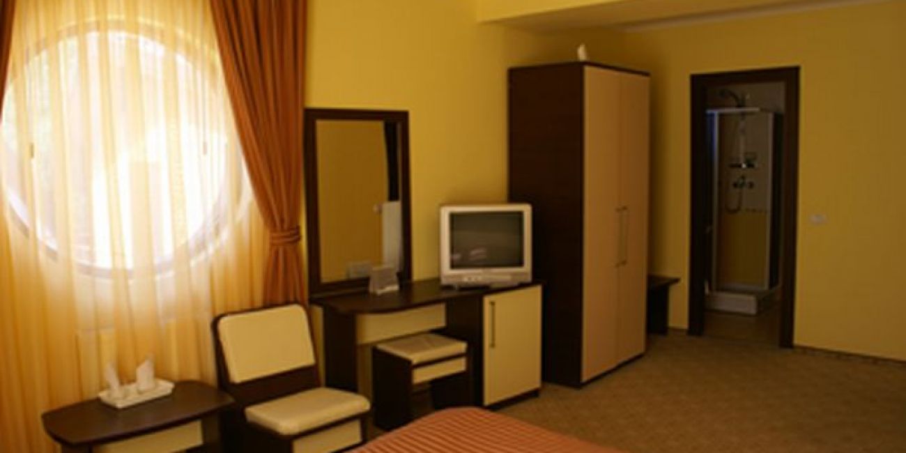 Izvorul cu Pastravi Complex 3* Poiana Tapului 