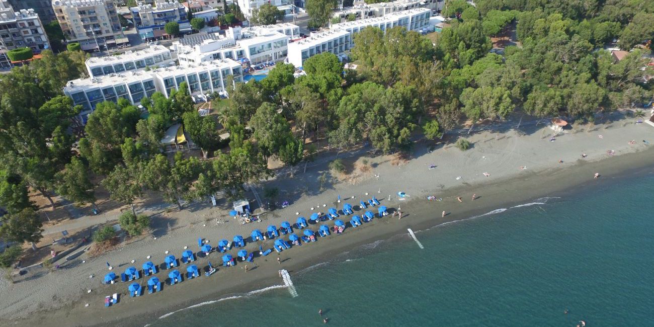 Park Beach Hotel 3*  Limassol 