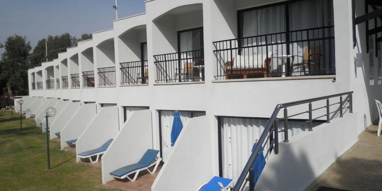 Park Beach Hotel 3*  Limassol 