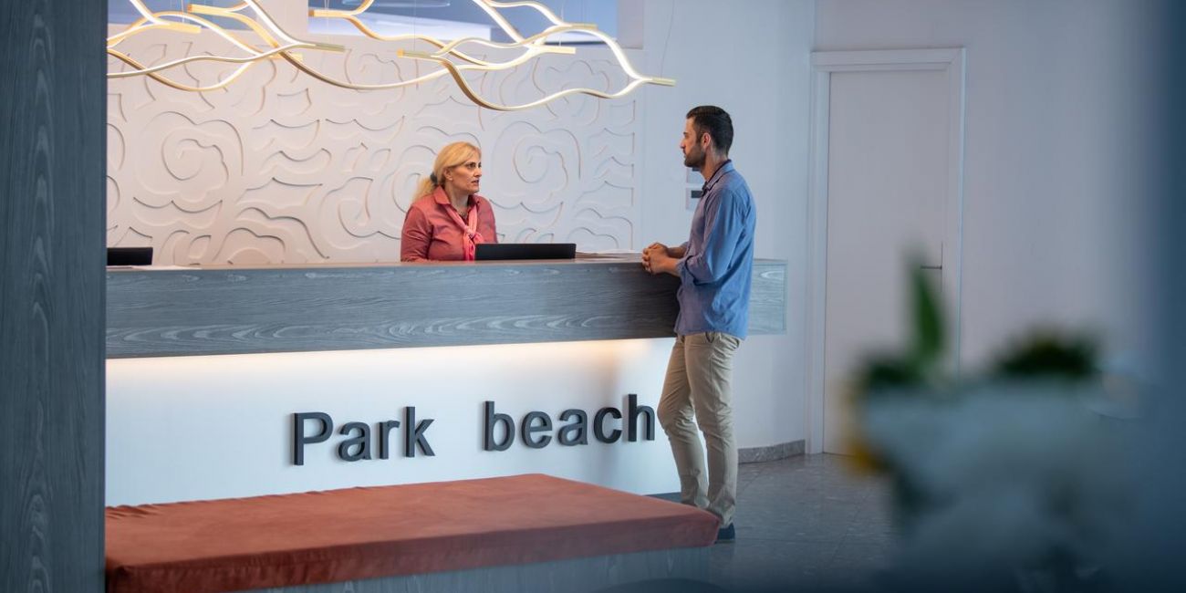 Park Beach Hotel 3*  Limassol 