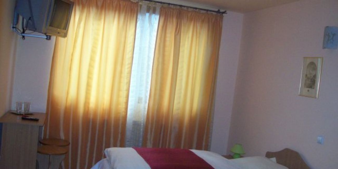 Pensiune Norica 4* - Mic Dejun + Cina Romantica Gura Raiului 