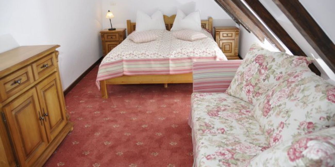Pensiunea Casa Motului 4* - Demipensiune + Masa Festiva Craciun Arieseni 