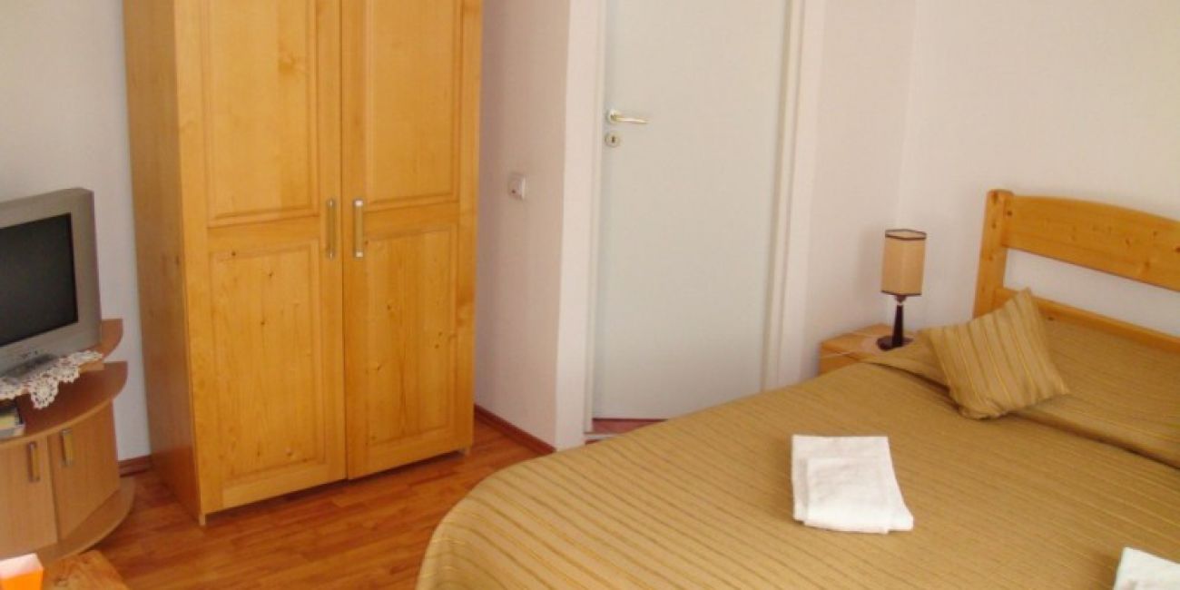 Pensiunea Casa Rasnoveana 3* - Fara masa / Mic dejun / Demipensiune / Pensiune completa Rasnov 