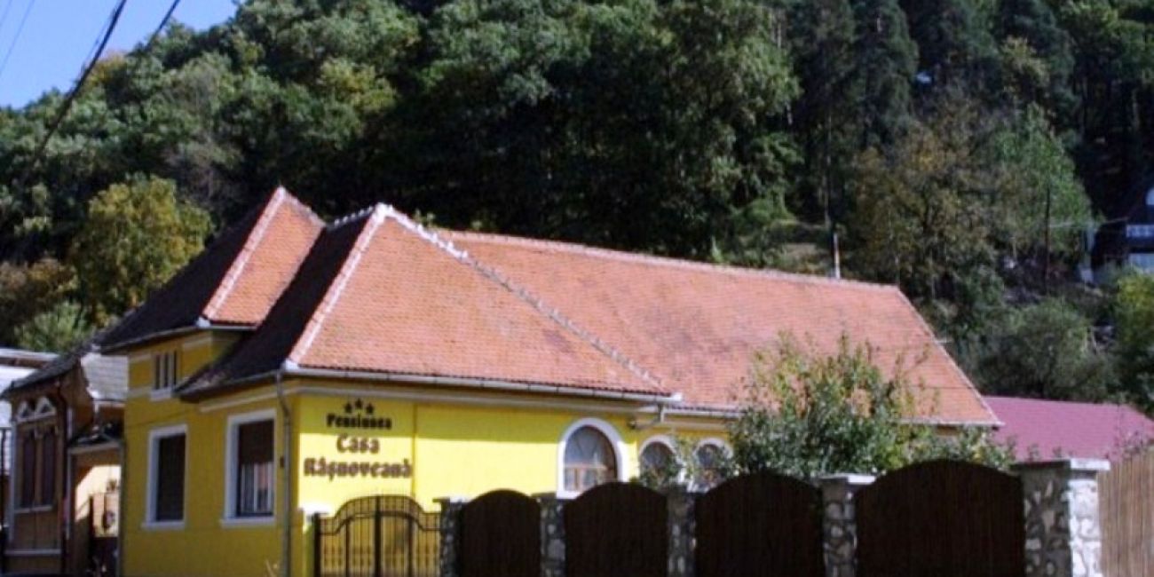 Pensiunea Casa Rasnoveana 3* - Fara masa / Mic dejun / Demipensiune / Pensiune completa Rasnov 
