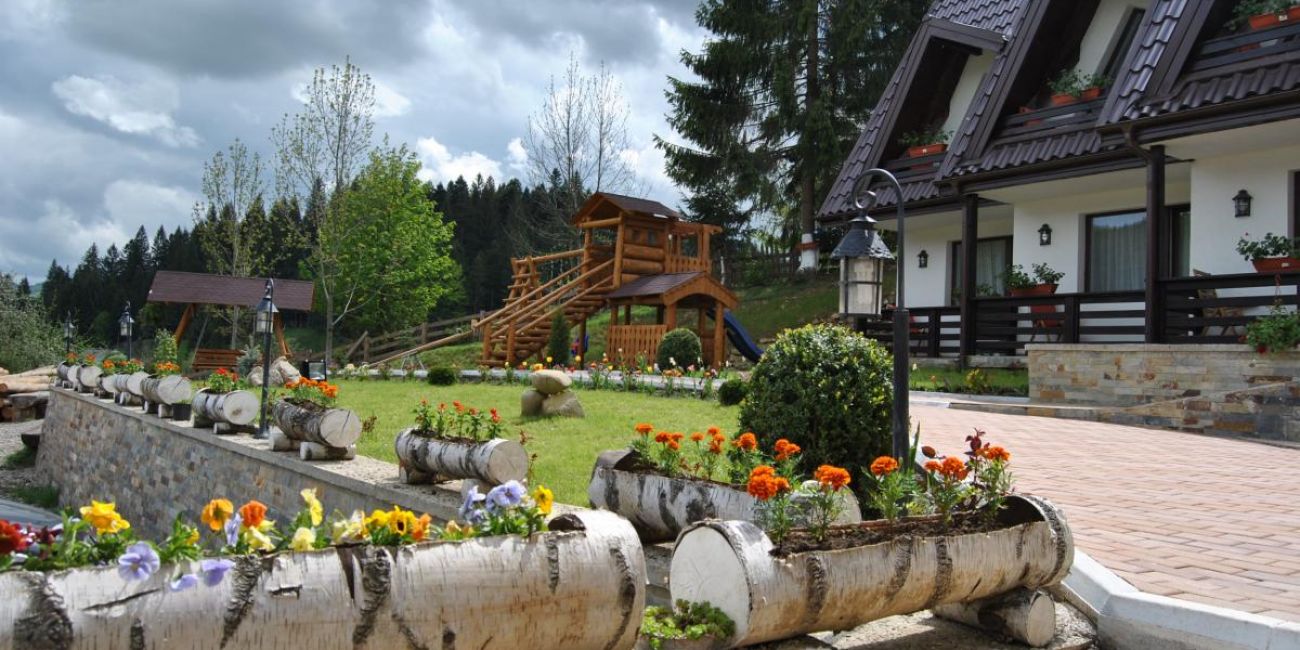 Pensiunea Popasul Domnesc 4*  Bucovina 