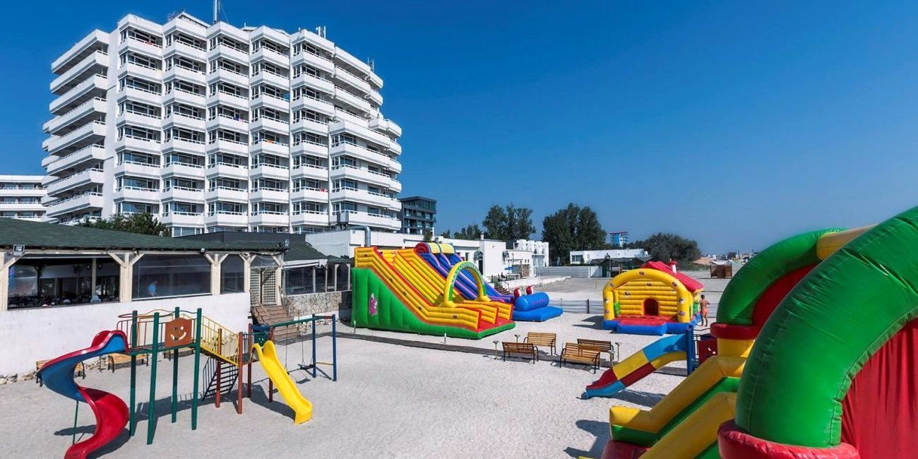 Savoy Hotel Mamaia 4*  Mamaia 