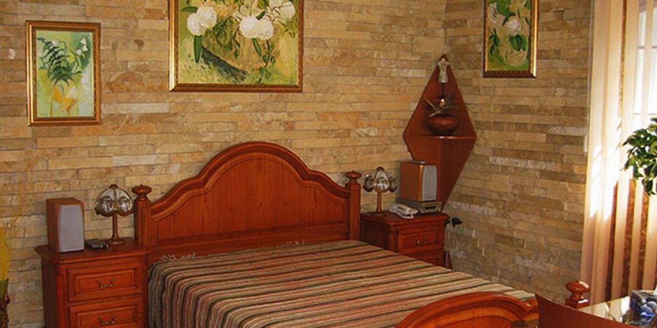 Vila Iris 4* - Mic Dejun Bio + Cina Festiva  Poiana Tapului 