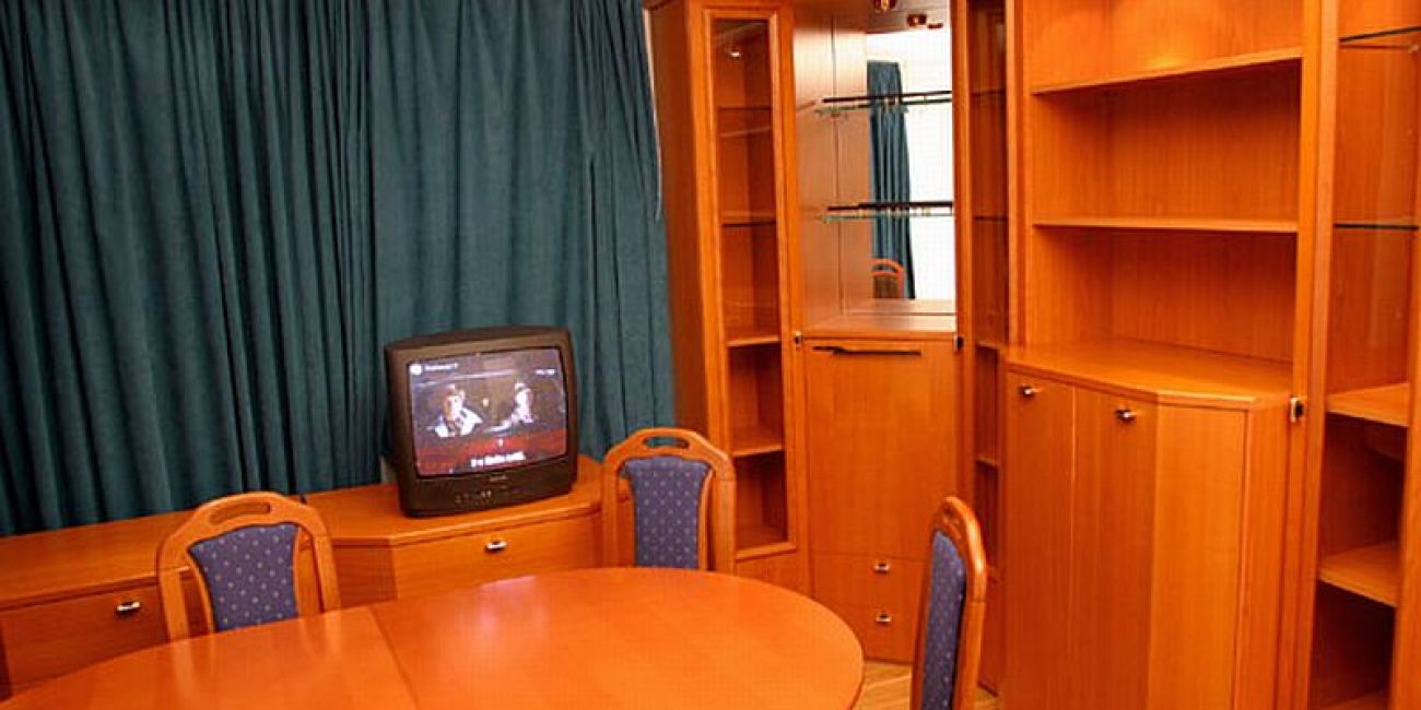 Vilele Izvorul Minunilor 4* - Mic Dejun - Inscrieri Timpurii Stana de Vale 