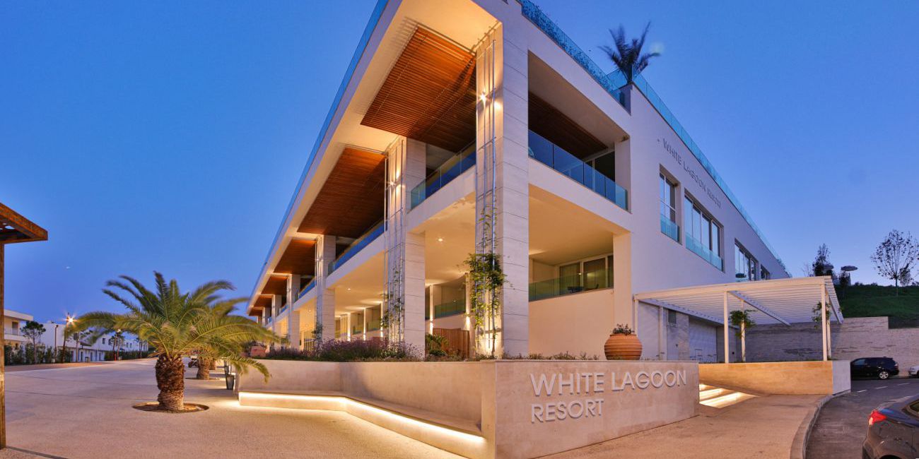 White Lagoon Beach Resort 4*  Kavarna 