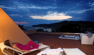 Imagine pentru Hotel Royal Paradise Beach Resort & Spa 5*  valabile pentru 1 Mai 2022