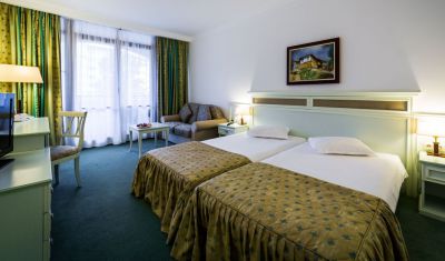 Imagine pentru Hotel Royal Palace Helena Park 5* valabile pentru 1 Mai 2023