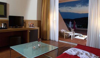 Imagine pentru Hotel Royal Paradise Beach Resort & Spa 5*  valabile pentru 1 Mai 2023