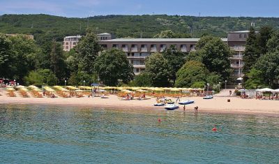 Imagine pentru Hotel HVD Lotos 4*  valabile pentru 1 Mai 2025