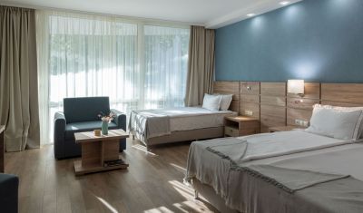 Imagine pentru Hotel Neptun Beach 4* valabile pentru 1 Mai 2025