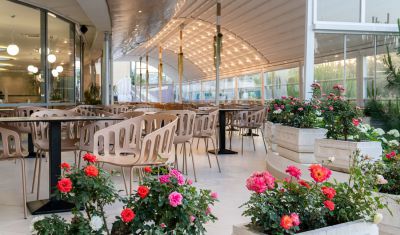 Imagine pentru Hotel Neptun Beach 4* valabile pentru 1 Mai 2025