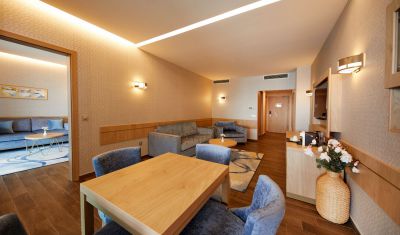 Imagine pentru Hotel Secrets Sunny Beach Resort & Spa 5* (Adults Only) valabile pentru 1 Mai 2025