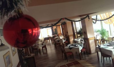 Imagine pentru Hotel Lacul Ursu 3* valabile pentru Balneo 2023
