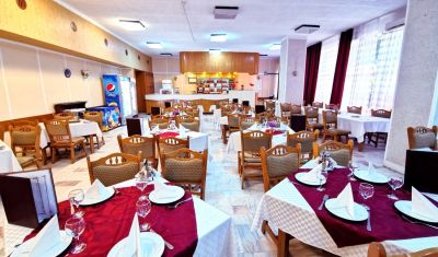 Imagine pentru Hotel Muncel 2* valabile pentru Balneo 2023