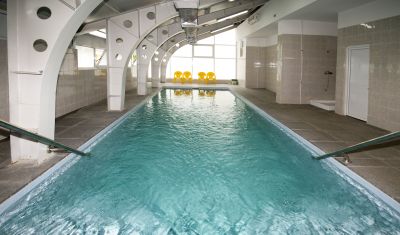 Imagine pentru Hotel Oltenia 3*  valabile pentru Balneo 2023