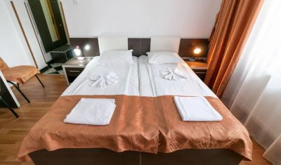 Imagine pentru Hotel Turist 3*  valabile pentru Balneo 2023