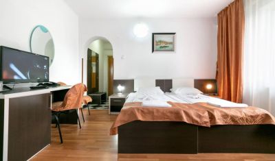Imagine pentru Hotel Turist 3*  valabile pentru Balneo 2023