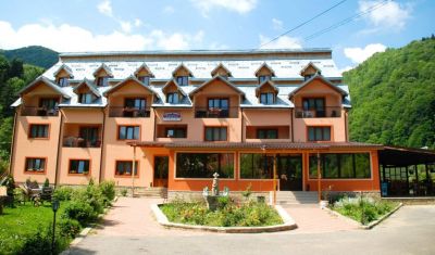 Imagine pentru Complex Cristal 4* valabile pentru Balneo 2025
