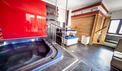 Imagine pentru Complex Cristal 4* valabile pentru Balneo 2025