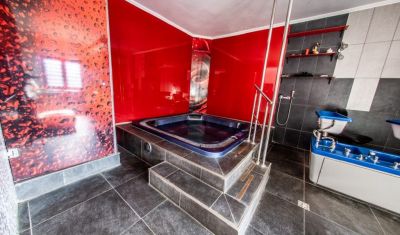 Imagine pentru Complex Cristal 4* valabile pentru Balneo 2025