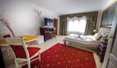 Imagine pentru Complex Cristal 4* valabile pentru Balneo 2025