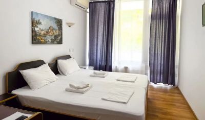 Imagine pentru Hotel Roman 2* valabile pentru Balneo 2025