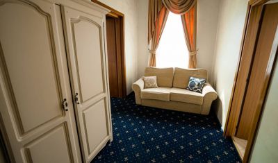 Imagine pentru Hotel Carol 4* valabile pentru Balneo