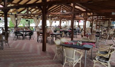 Imagine pentru Hotel Suprem 3* valabile pentru Balneo