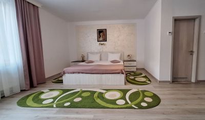 Imagine pentru Hotel Suprem 3* valabile pentru Balneo